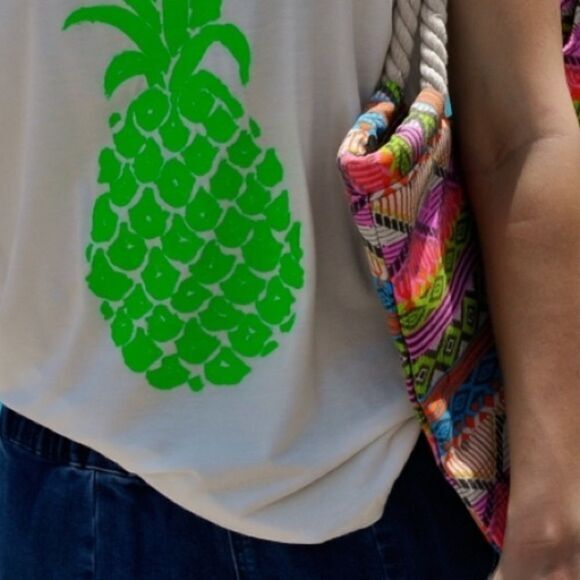 Graphic Pineapple Tank - Picture 2 of 11